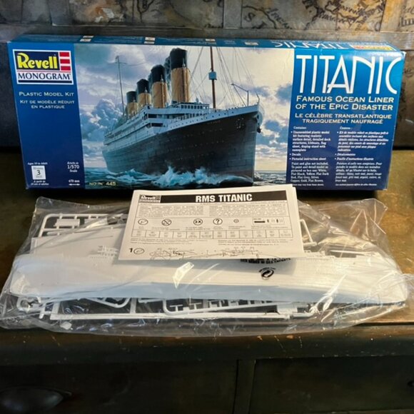 Revell Monogram Titanic 1998 #445 Famous Ocean Liner Of The Epic Disaster 1:570 - Picture 3 of 4